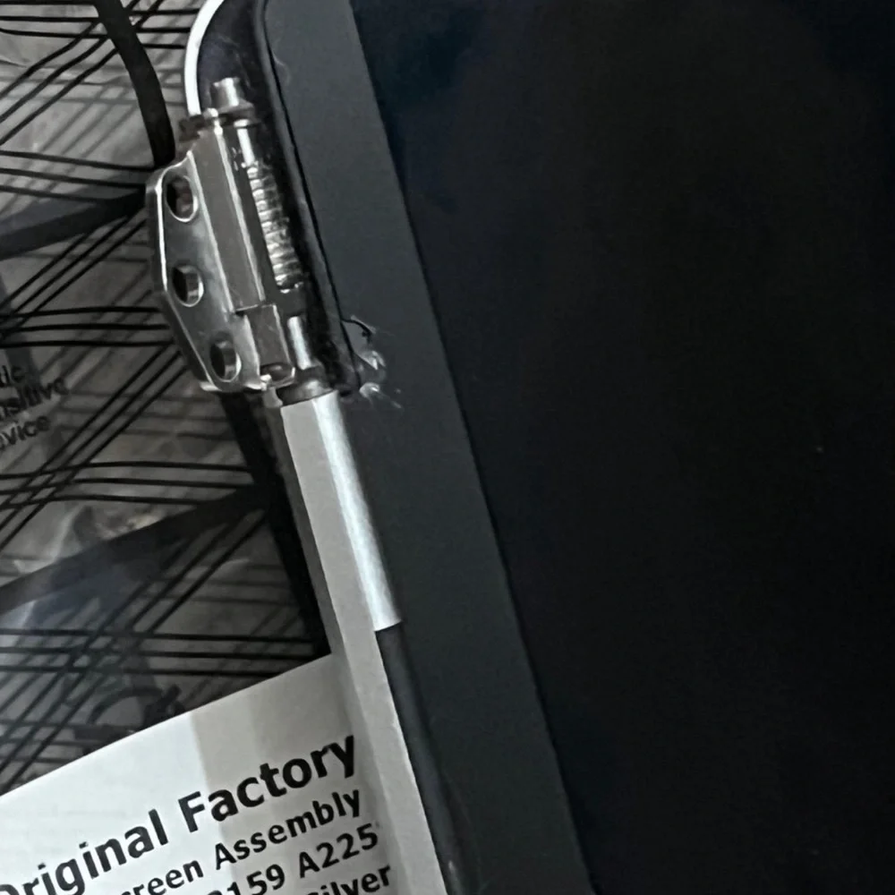 MacBook Pro 13” 2018 Screen Replacement A1989 Silver Untested Read